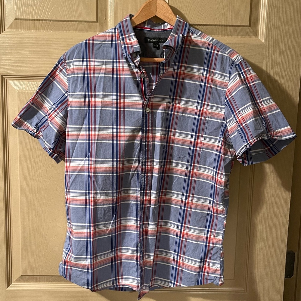 Banana Republic short sleeved button down shirt